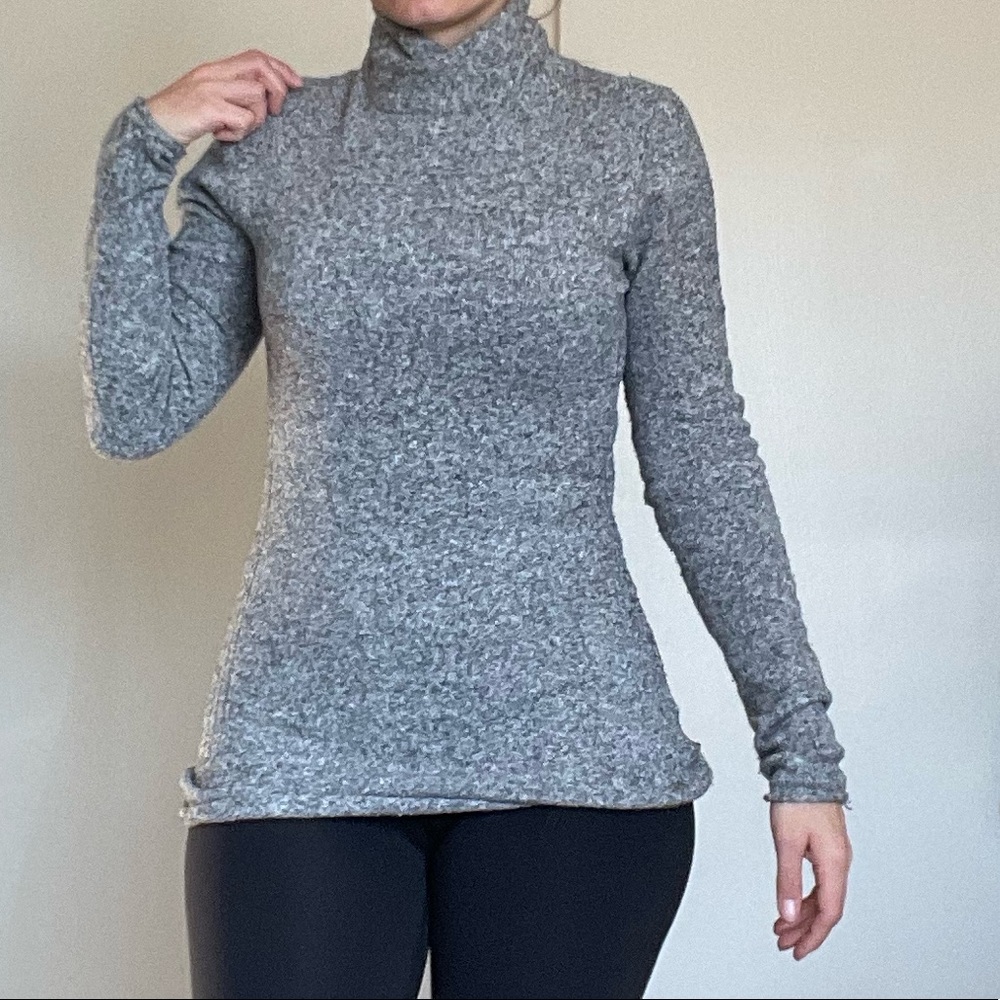 Columbia Gray Marled Turtleneck Women's Sweater